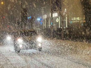 Düzce’de Yoğun Kar Yağışında Ekiplerin Çalışması Sürüyor