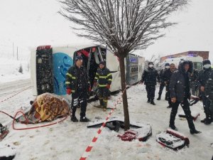 Tokat’ta Yolcu Otobüsü Devrildi: 1 Ölü, Çok Sayıda Yaralı