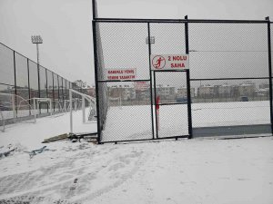 Kayseri’de Amatör Maçlara Kar Engeli