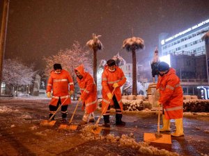 Denizli’de 300 Kişilik Ekiple Kar Mücadele