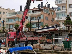 Mudanya’da Limandaki Tekneler Battı