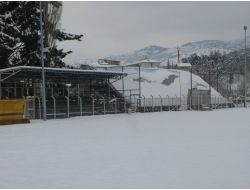 Niksar’da Tribünün Çatısı Çöktü