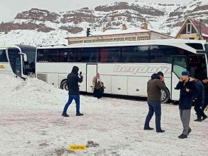 Malatya-kayseri Yolu Ulaşıma Kapatıldı