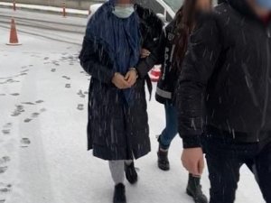 Fetö’nün Muhasebeci Ablası Polisten Kaçmak İçin İkinci Kattan Atladı