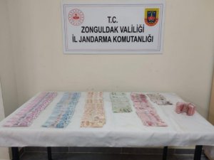 İ̇ş Yerine Giren Hırsız Çantadaki 20 Bin Lirayı Çaldı