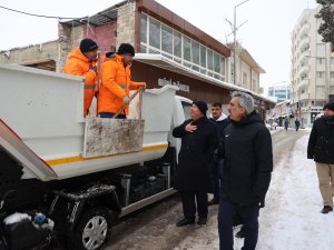 Kilis’te Kar İle Mücadele Sürüyor