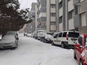 Bilecik Kent Merkezinde Kar Yağışı Etkili Oldu