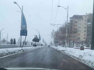 Malatya’da Kar Yağışı Etkili Oldu