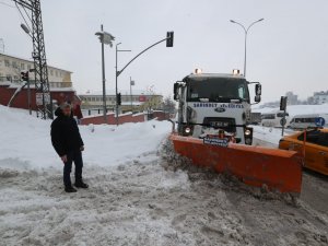 Şahinbey Belediyesi Karla Mücadelesini Sürdürüyor