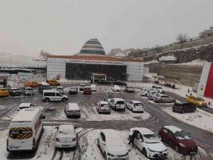 Şanlıurfa’da Kar Yağışı Nedeniyle Otobüs Seferleri Durduruldu