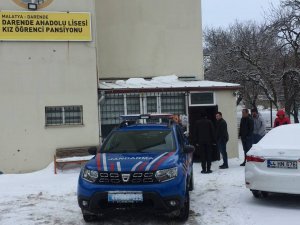 Malatya’da Yolda Kalan Vatandaşlar Yurtta Ağırlanıyor