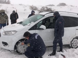 Kahramanmaraş’ta Karda Mahsur Kalan 5 Kişi Kurtarıldı