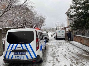 Isınmak İçin Yaktıkları Mangal Kömürü Sonları Oldu: 2 Ölü