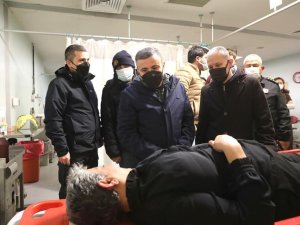 Düzce Valisi Atay Kazazedeleri Ziyaret Etti
