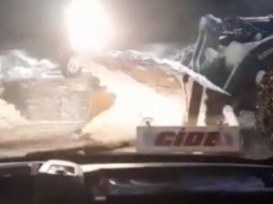 Yoğun Kar Yağışı Nedeniyle Cide Yolu Ulaşıma Kapandı