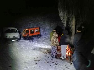 Aydın’ın Yüksek Kesimlerinde Bir Grup Vatandaş Karda Mahsur Kaldı