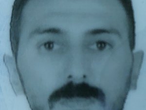 Daha Önce Kendisini Darp Eden Arkadaşını Aracının İçinde Öldürdü