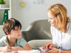 “Kötü Notların Altında, Ebeveynlerin Hırsları Veya Yetersizlikleri Yatıyor”