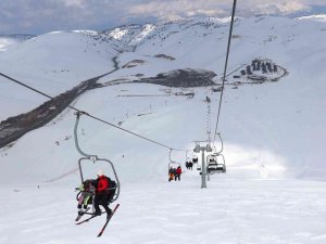 Yedikuyular Kayak Merkezi, Ziyaretçi Akınına Uğruyor
