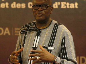 Burkina Faso’da Askerler Devlet Başkanı Kabore’yi Alıkoydu