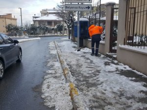 Darıca’da Ekipler Yolların Açık Kalması İçin Çalışıyor
