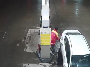 Deposunu Doldurdu, Parasını Ödemeden Kaçtı