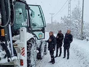 Başkan Kazgan Karla Mücadele Çalışmalarını Denetledi