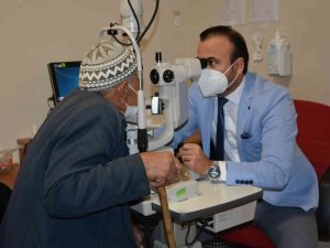 20 Yıldır Görmeyen Gözü Paü Hastanesinde Açıldı