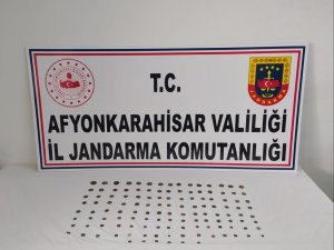 Ellerindeki Tarihi Sikkeleri Satmak İsterken Jandarmaya Yakalandılar