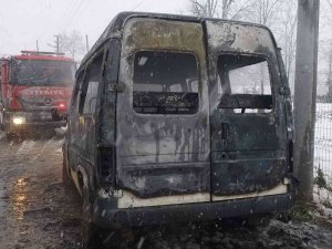 Alev Alan Minibüs Küle Döndü