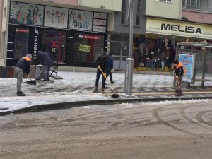 Sungurlu Belediyesi’nden Kar Mesaisi