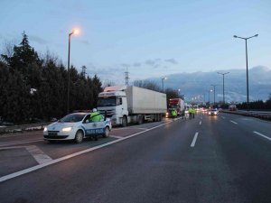 Tem Otoyolu İ̇stanbul İstikameti Trafiğe Kapatıldı