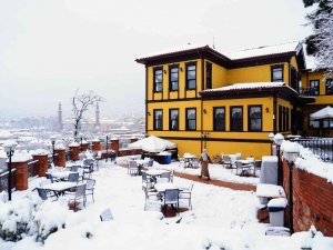 Karlar Altındaki Saat Kulesi Havadan Görüntülendi