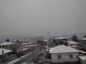 Köyceğiz’de Vatandaşlar Kar Sürprizi İle Uyandı