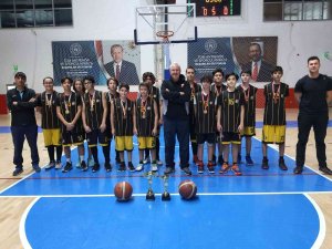 Bozüyük Belediyesi Eğitim Ve Spor Kulübü Basketbolda İl Birincisi Oldu