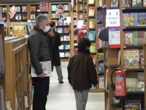 Öğrencilerin Karne Hediyesi Kitapla Sınırlı Değil