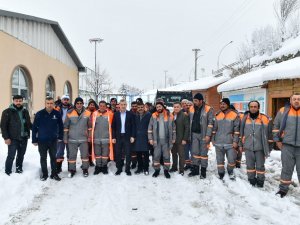 Çınar, Temizlik Personellerine Teşekkür Ziyaretinde Bulundu