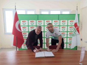Kırşehir Belediye Spor Sinan Özkara İle Anlaştı