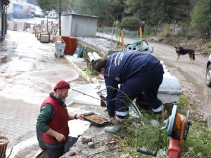 Marmaris Belediyesi Sokaktaki Canları Yalnız Bırakmadı
