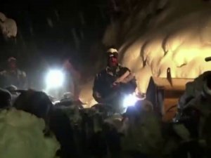 Yaylada Mahsur Kalan Besici Aileye Kurtarma Operasyonu