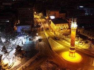 Çorum’da Şehir İçerisinde Toplanan Karlar Çomar Barajı’na Taşınıyor