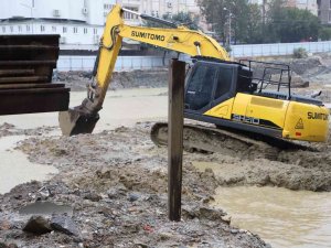 Mega Projede, Sağanak Yağmura Rağmen Çalışmalar Sürüyor