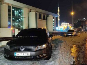 Kar Yağışı Nedeniyle Tem’de Kalan Araçlar Alınmayı Bekliyor