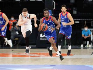 Anadolu Efes, Zenit Deplasmanında