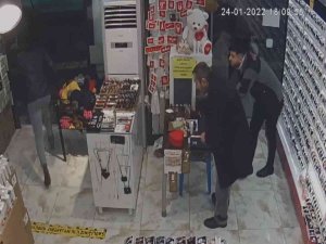 Yaşlısı Soğukkanlı, Genci Acemi: Elazığ’daki 2 Farklı Hırsızlık Olayı Güvenlik Kamerasında