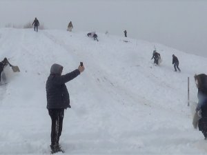 Yamacı Doğal Kayak Pisti Yaptılar