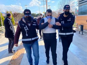 Suç Örgütü Lideri, İ̇zmir Polisinin Amansız Takibiyle Yakalandı