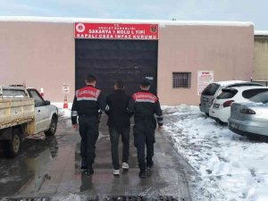Aranan Şüpheli Jandarma Ekiplerince Yakalandı