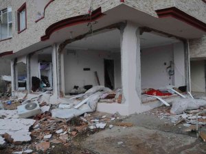 Cizre’de İki Katlı Evde Tüp Patladı:3 Yaralı