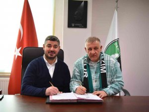 Denizlispor’un Yeni Teknik Direktörü Mesut Bakkal Oldu